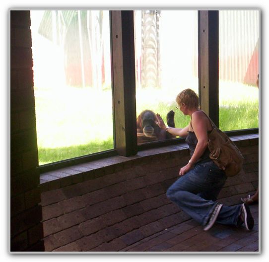 Karen & Friend at Perth Zoo Feb 16th 2007 1